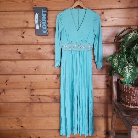 ILGWU Dresses & Skirts - ILGWU Vintage 70s Maxi Dress Empire Waist Praire Retro Sequin Embellish Sz 26/2
